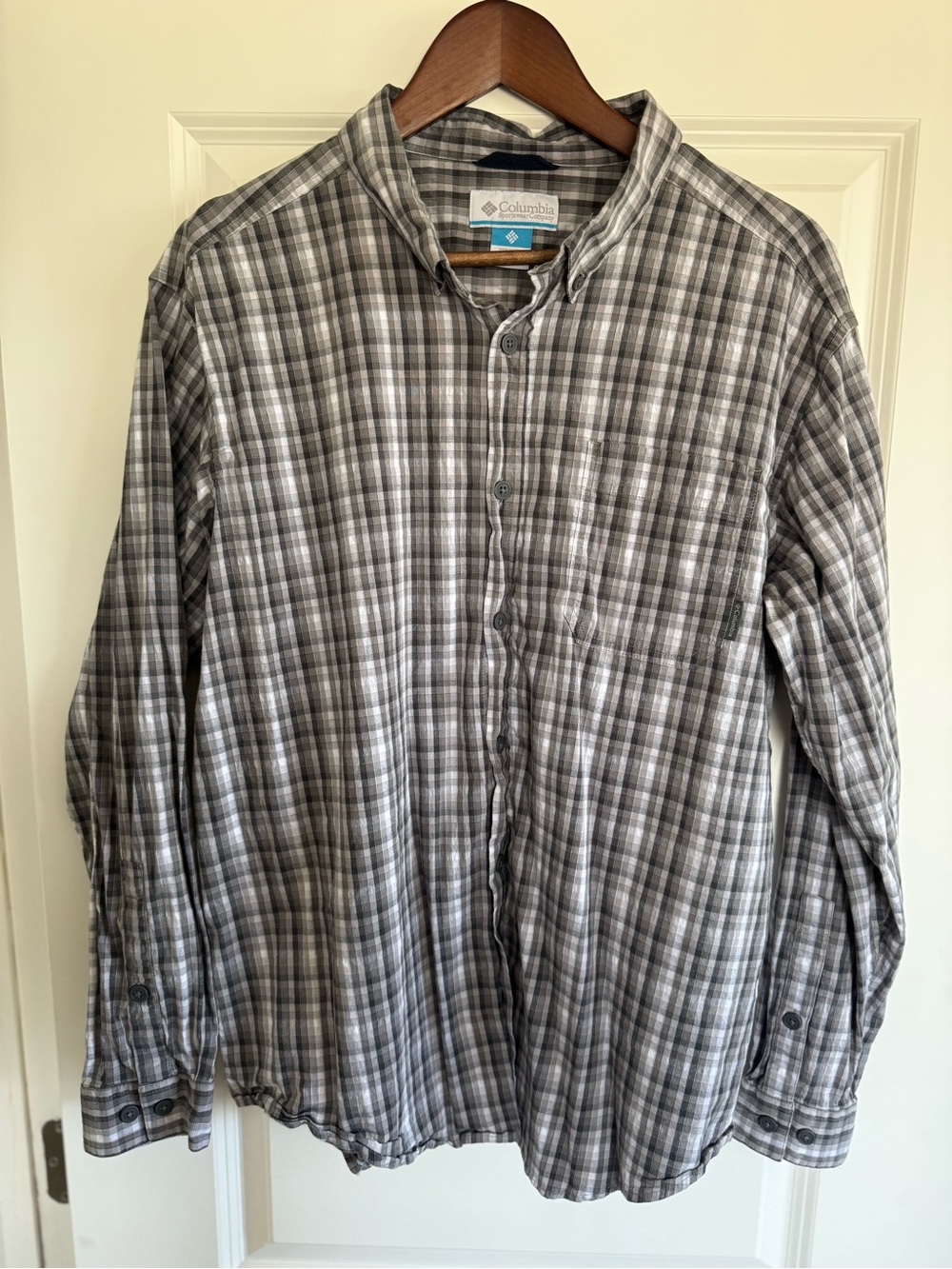 Columbia Men's Gray and White Plaid Button-Down Shirt
